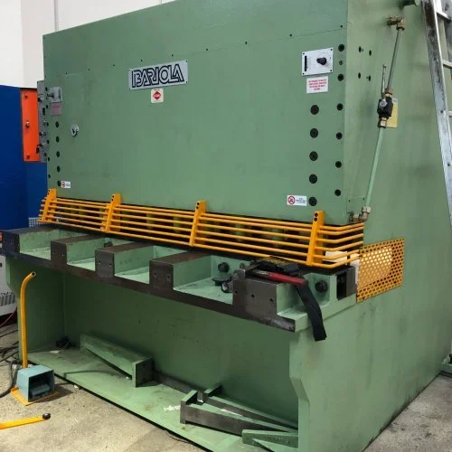 macchina per la lavorazione della lamiera