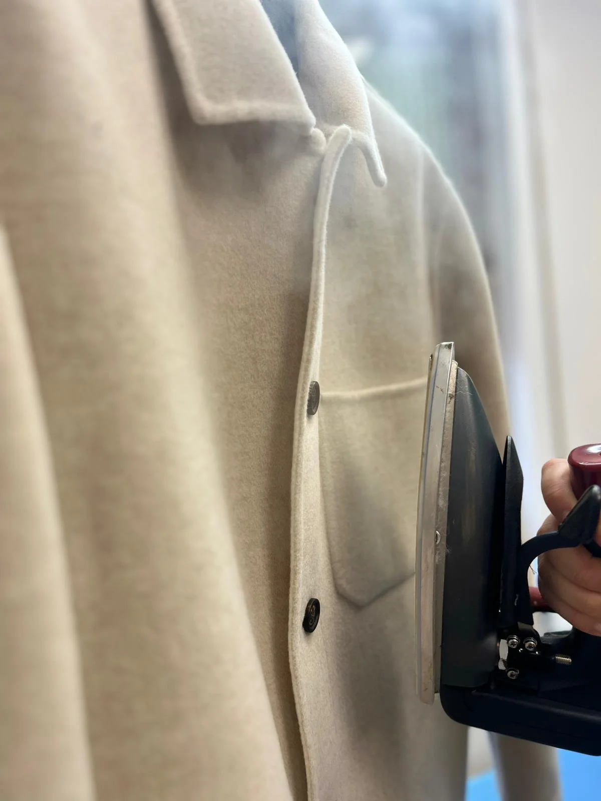 stiro e controllo qualità cappotti double