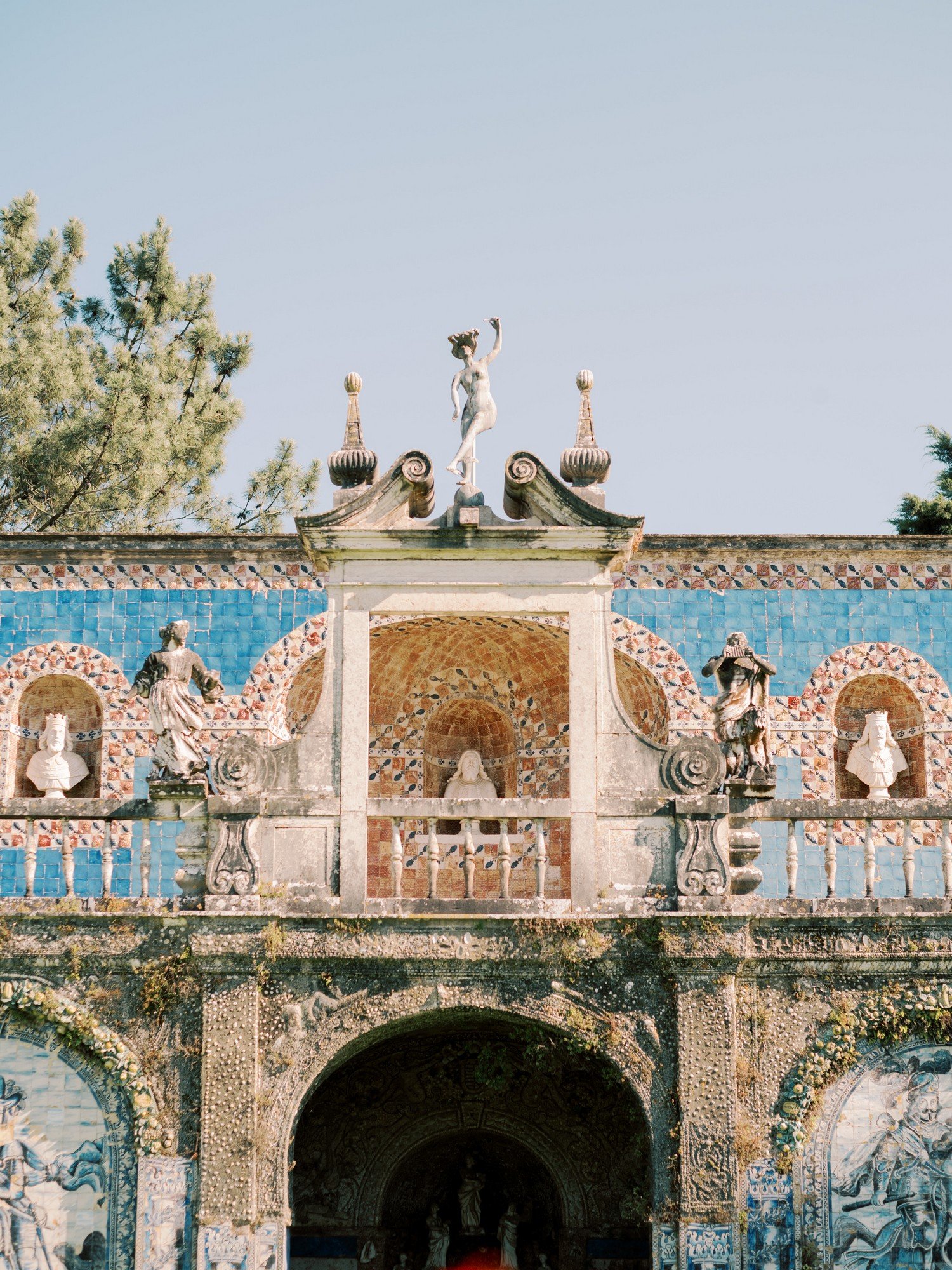 Jasmine Lazzari Designs | Lisbon Portugal Wedding Party Planner | Palácio Fronteira Welcome Dinner Party | BrancoPrata Photography | Destination Wedding Designer Planning   0.jpg
