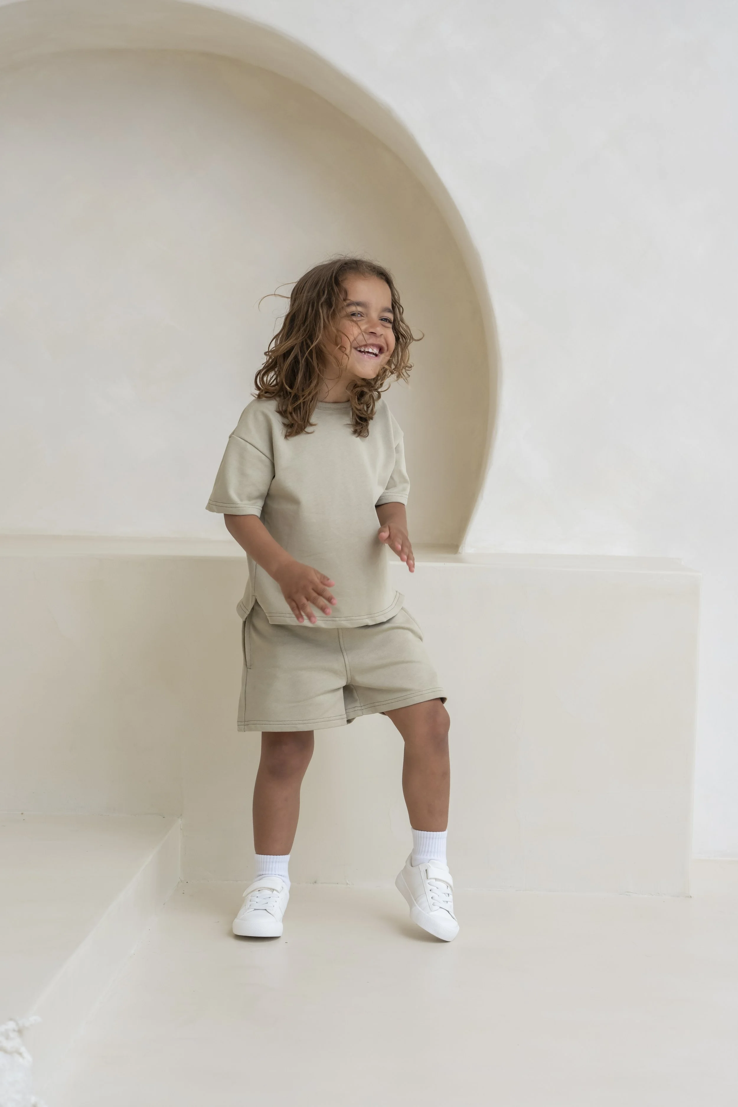 Light khaki boxy fit shorts and t-shirt set