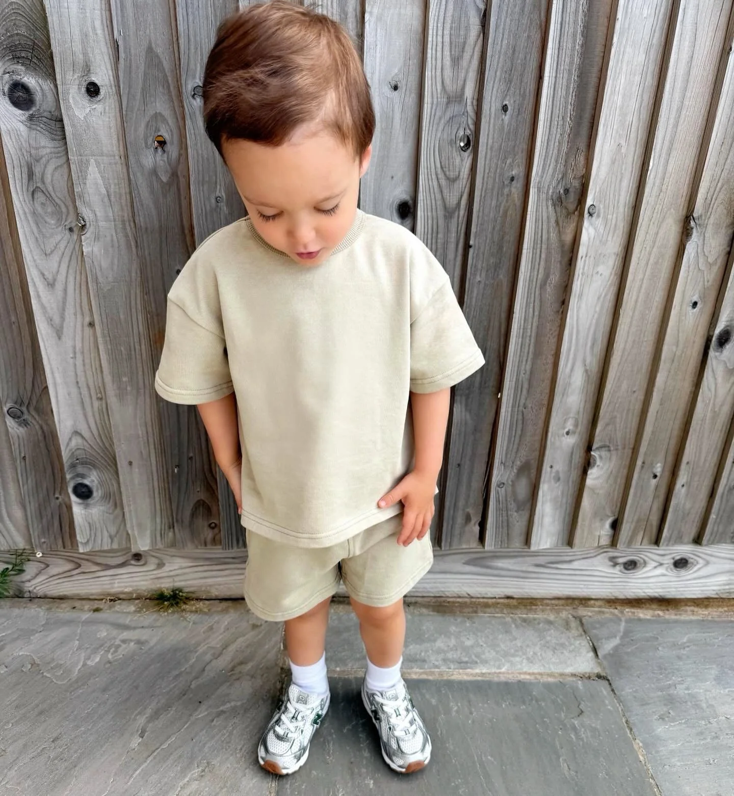 Light khaki boxy fit shorts and t-shirt set