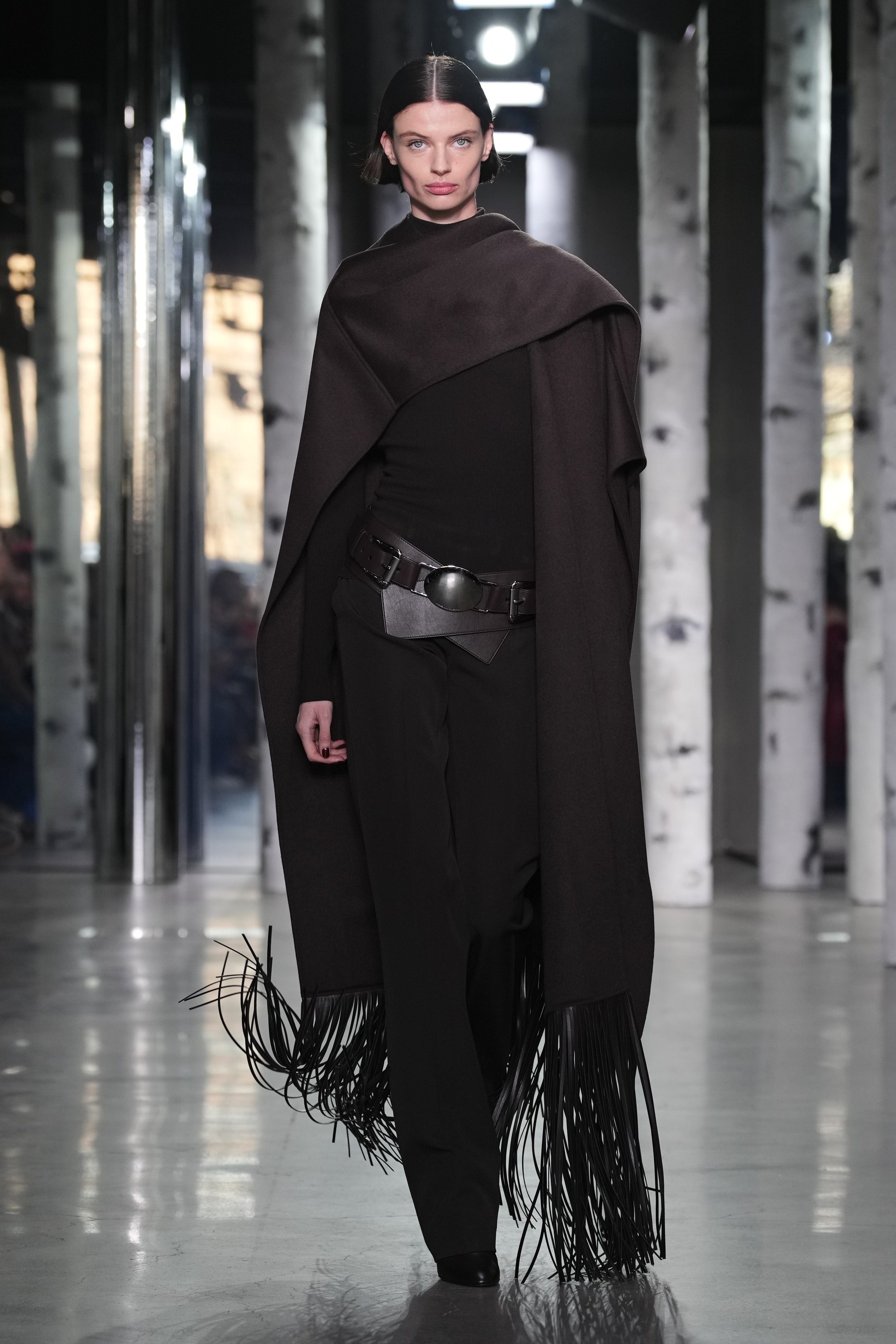 FW23_MKC_LOOK_2x3_8.jpg