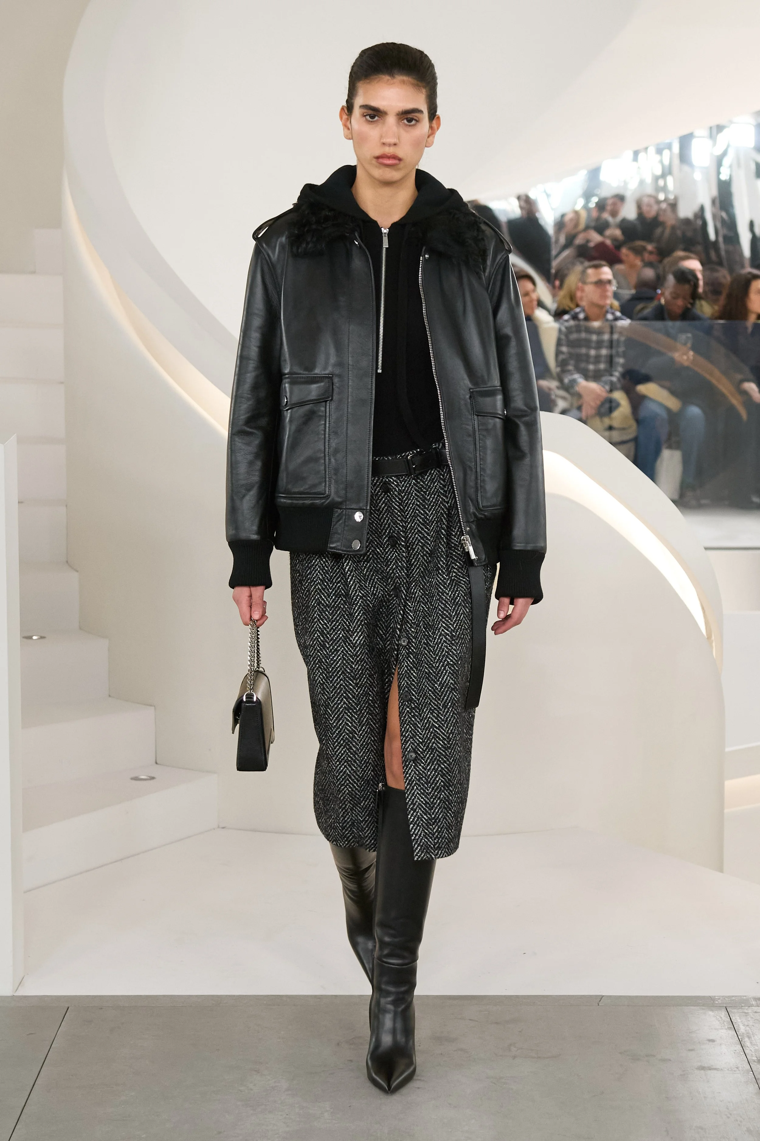 FW24_MKC_LOOK_2x3_12.jpg