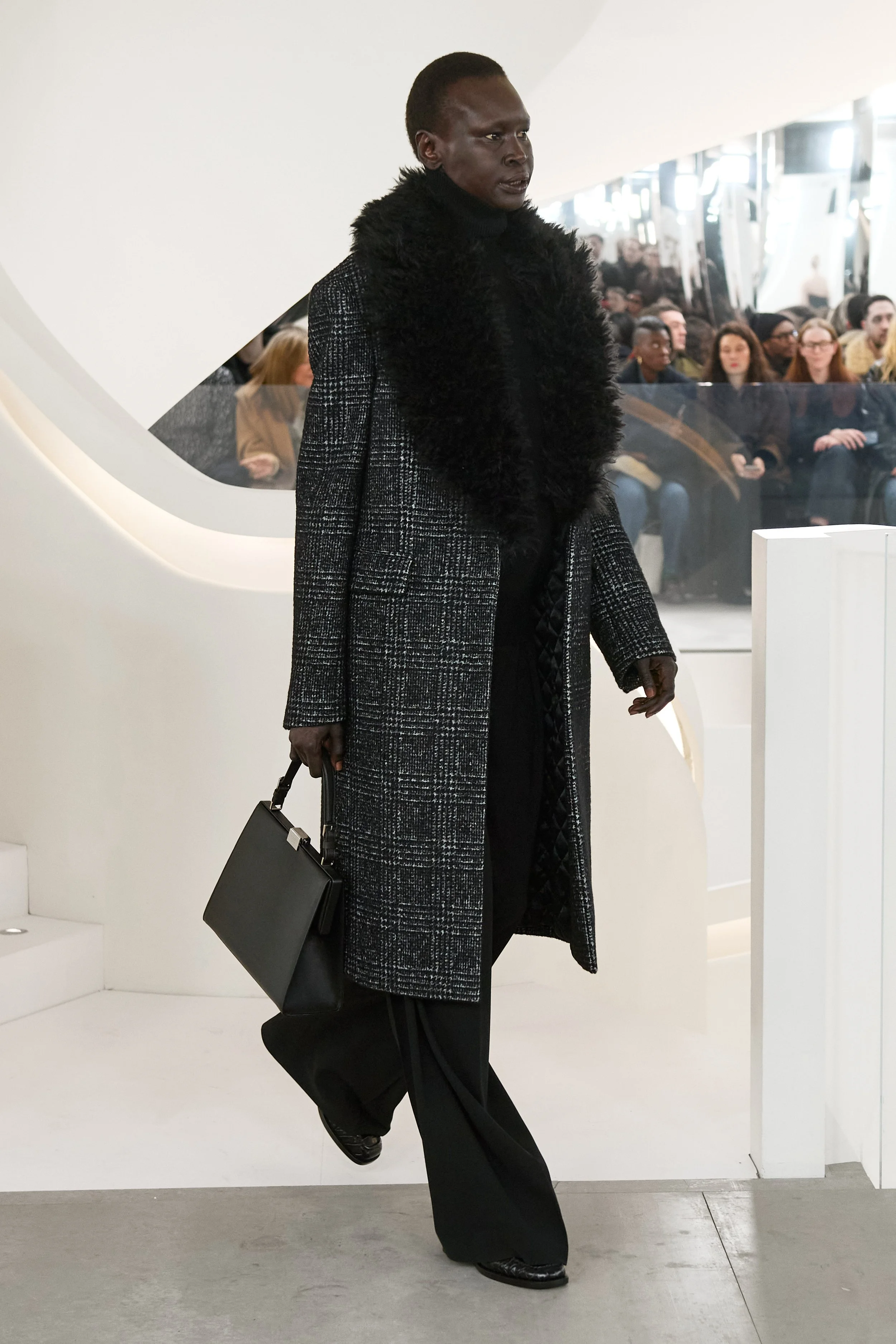 FW24_MKC_LOOK_2x3_8.jpg