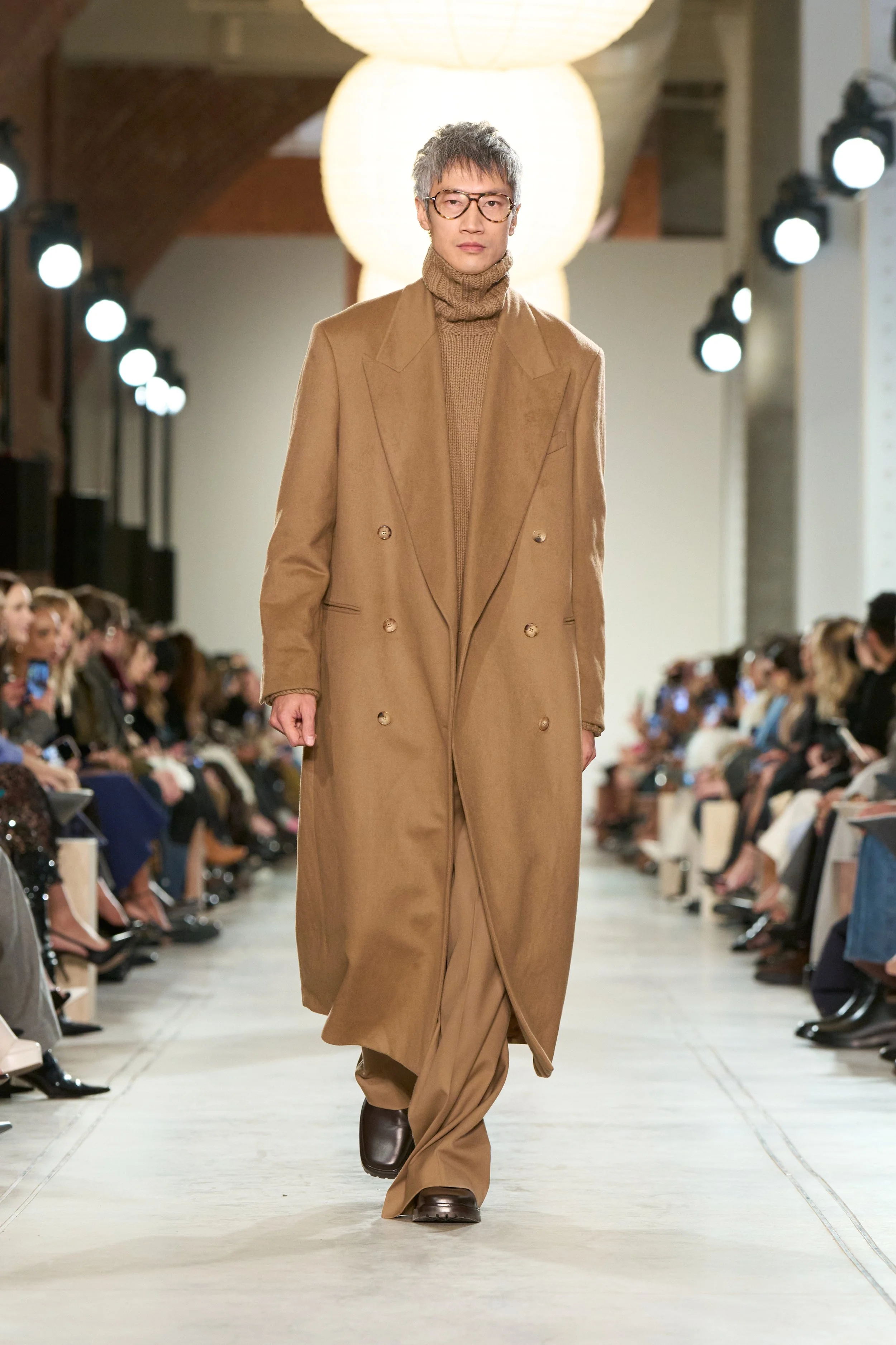 FW25_MKC_LOOK_2x3_28.jpg