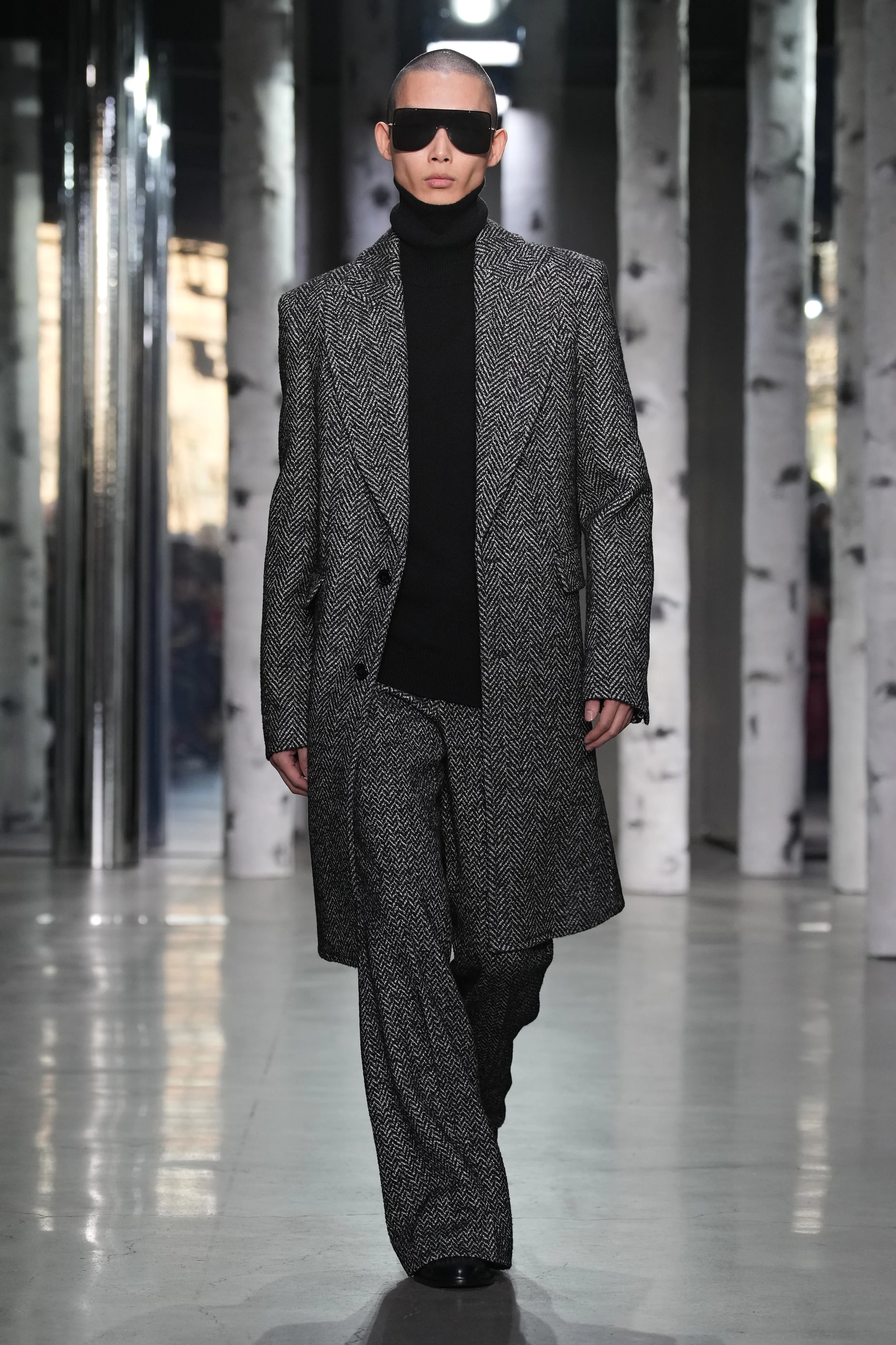 FW23_MKC_LOOK_2x3_43.jpg