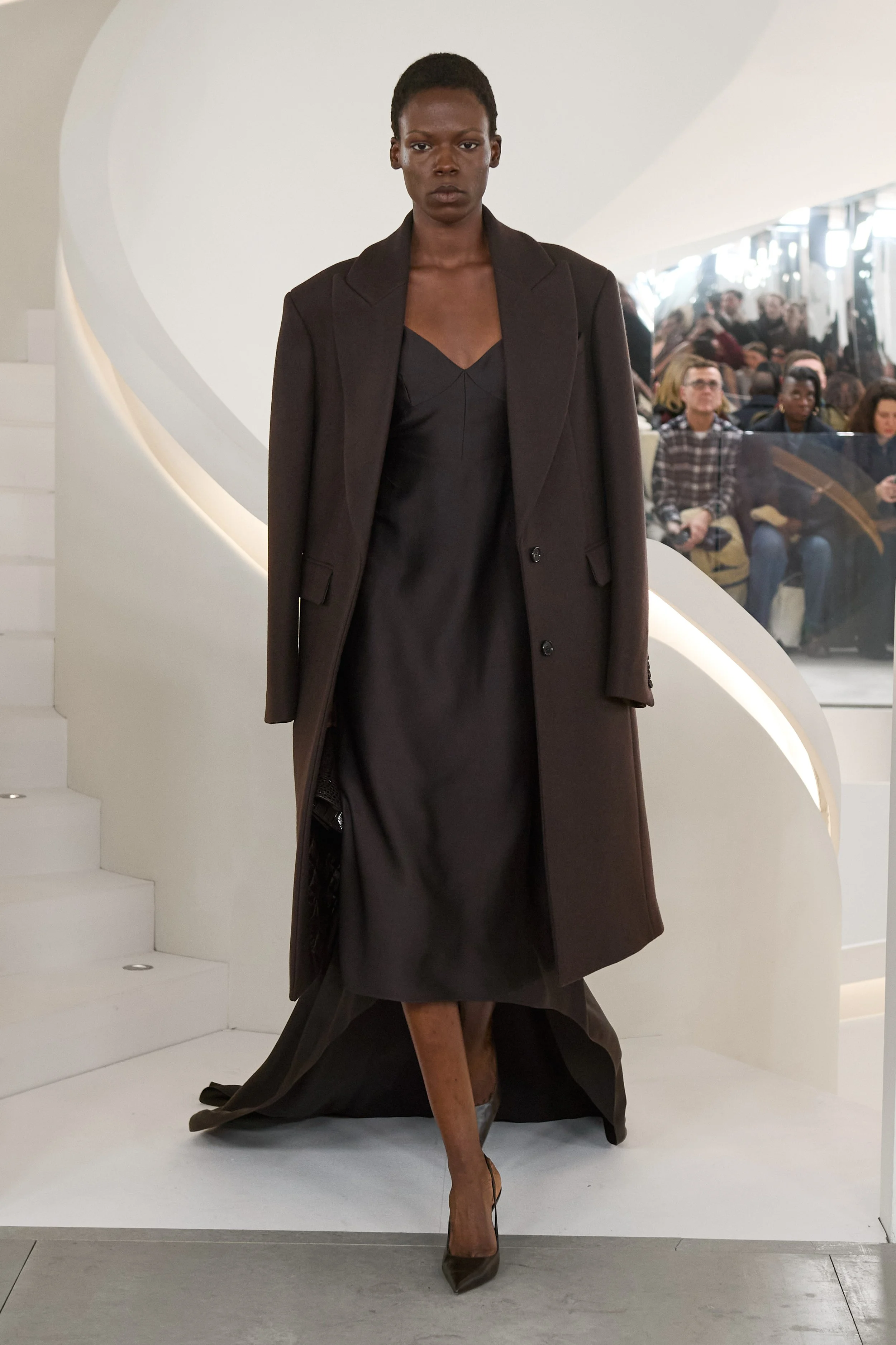 FW24_MKC_LOOK_2x3_61.jpg