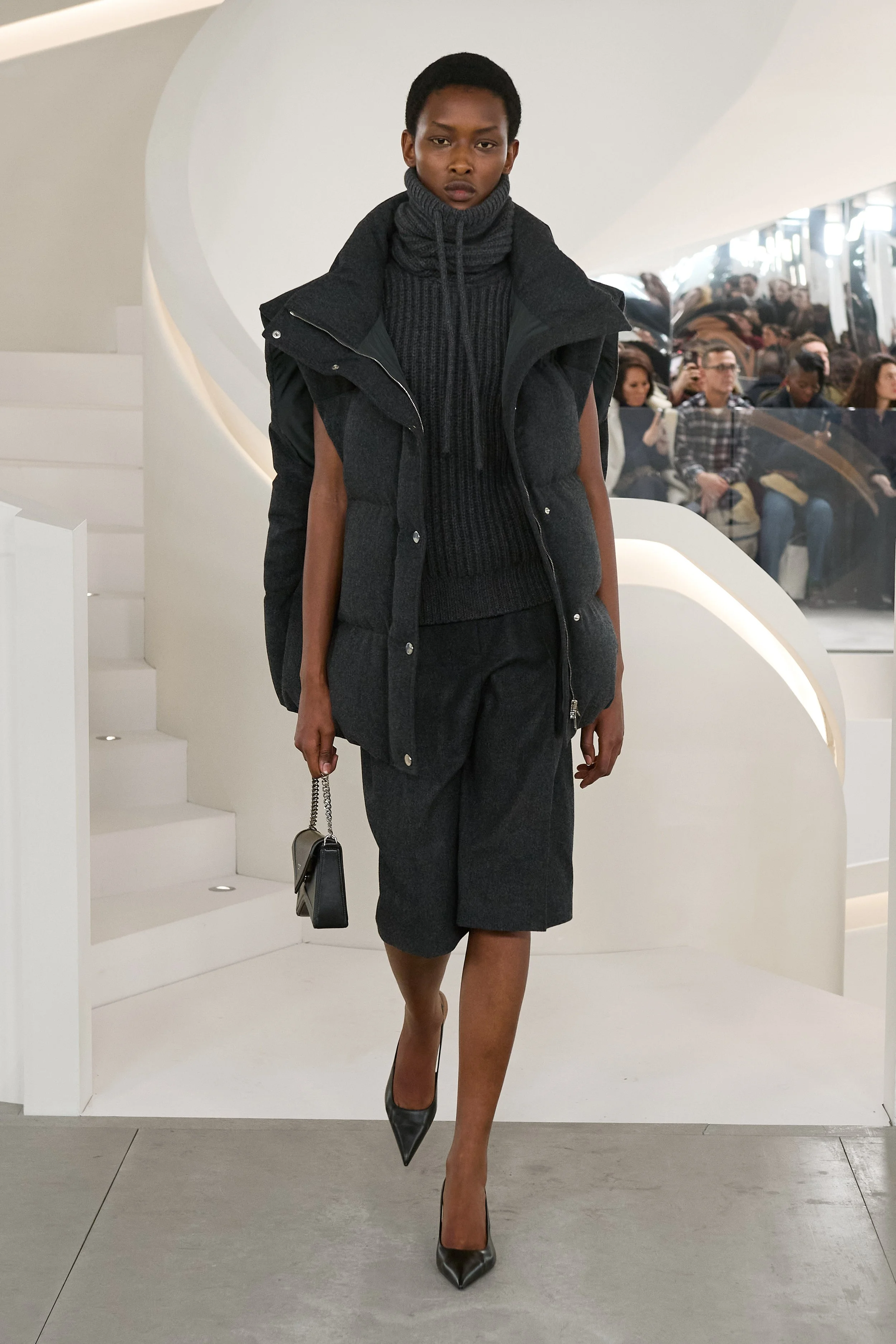 FW24_MKC_LOOK_2x3_14.jpg
