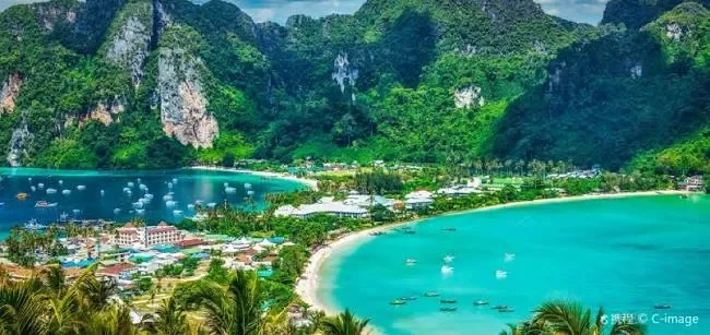 The Phi Phi Islands day tour