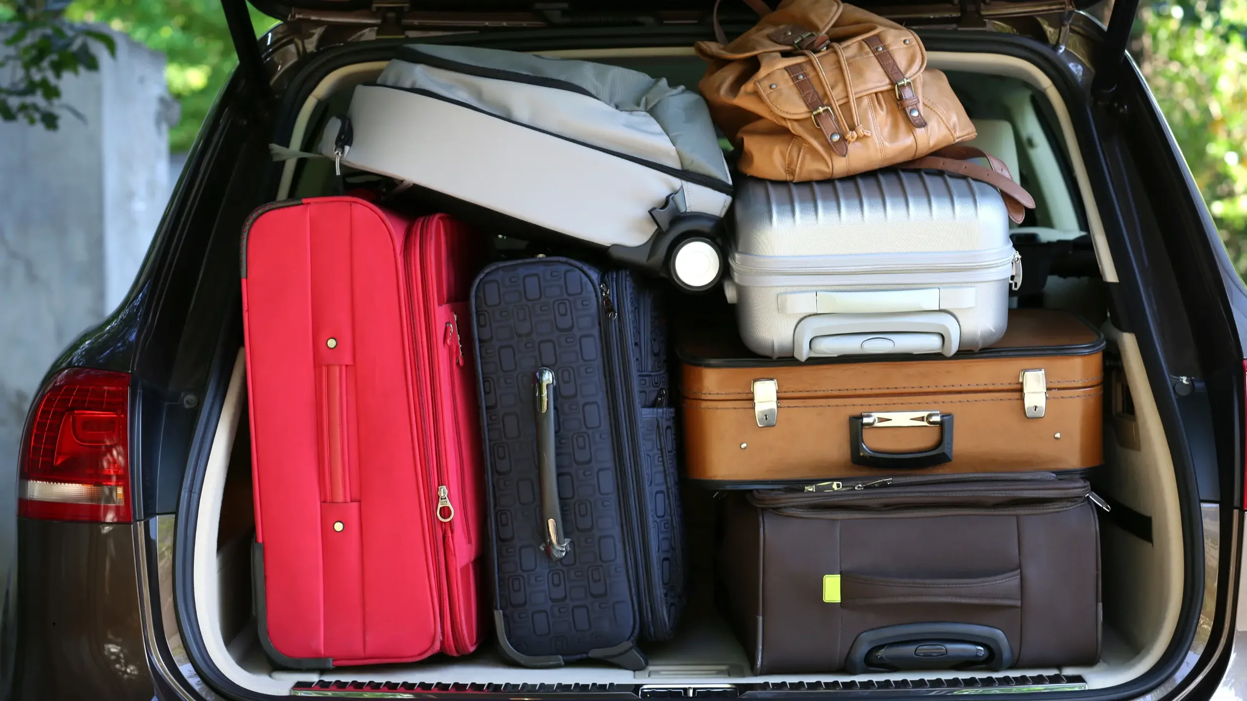 Is Luggage a Barrier to Travel? How to Overcome One of the Biggest Obstacles to Freedom on the Road