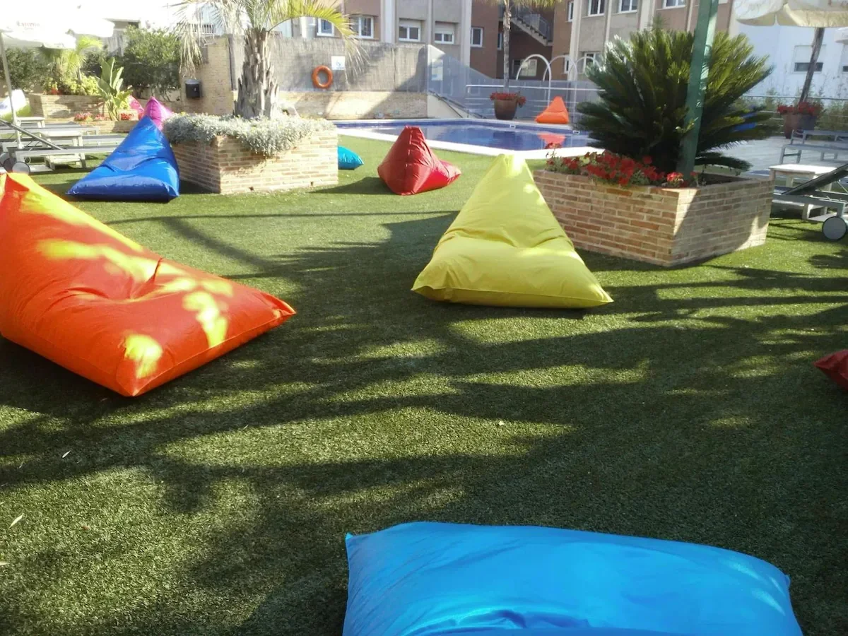 the common area in hotel port feria valencia