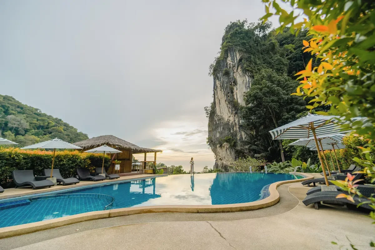 pool view of railay phutawan resort
