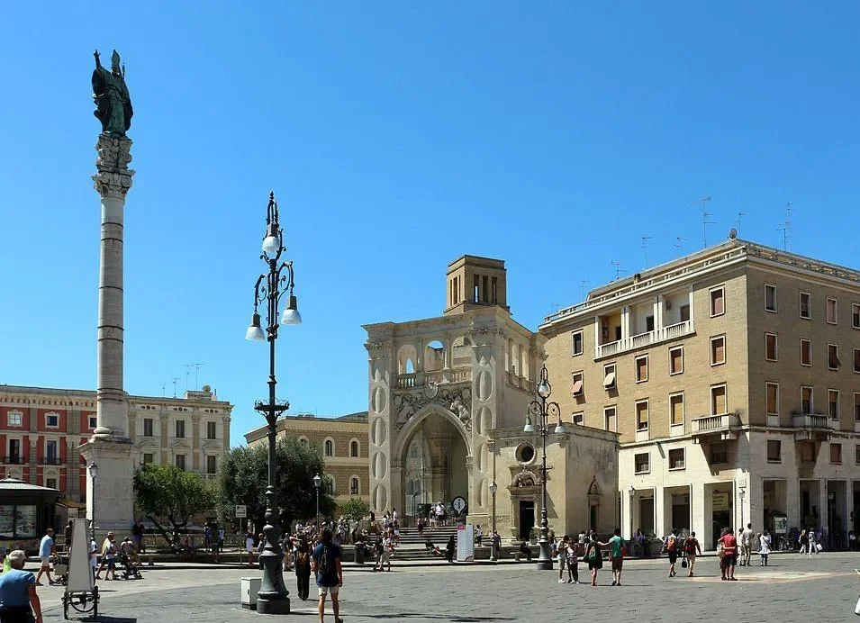 piazza sant'oronzo