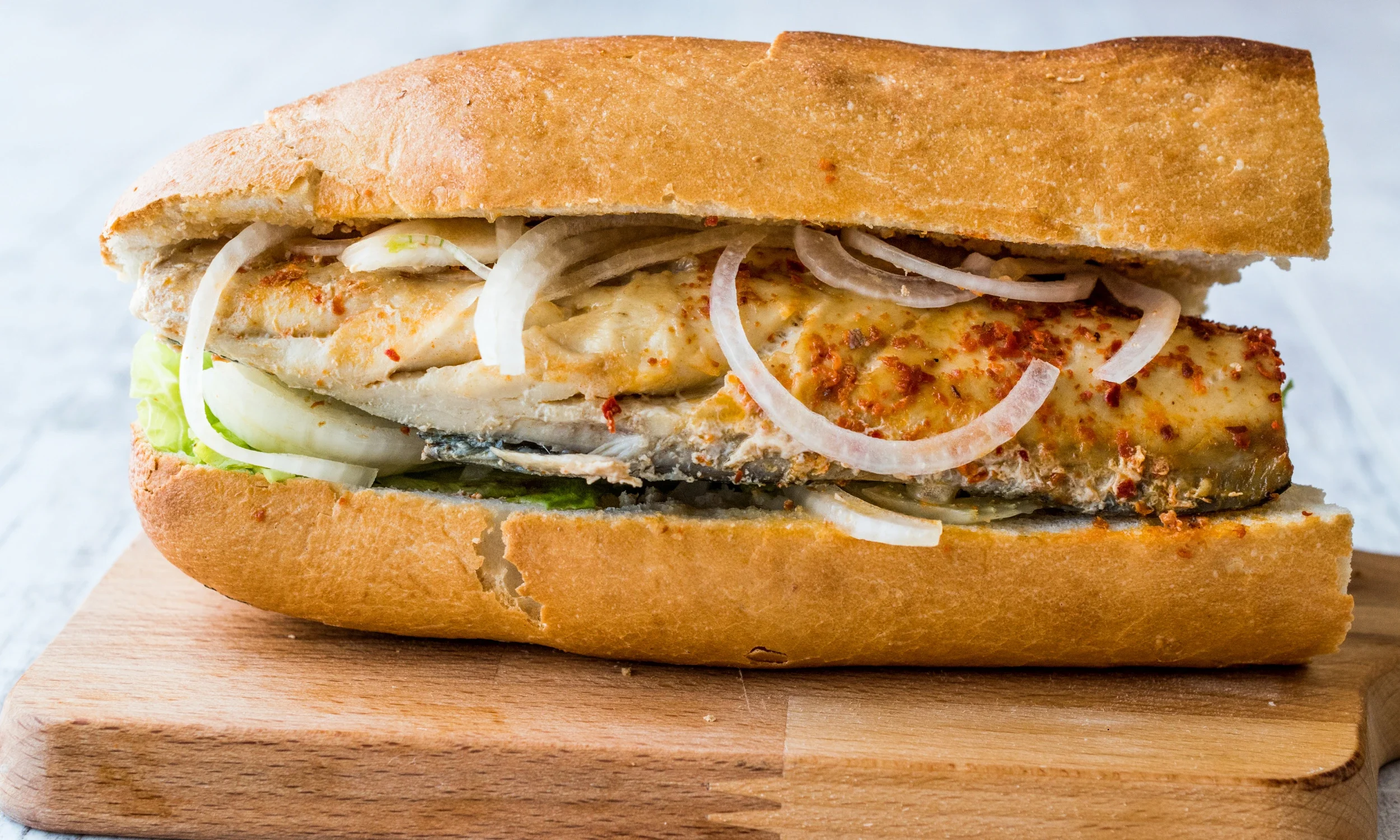 fish and bread famous turish street food