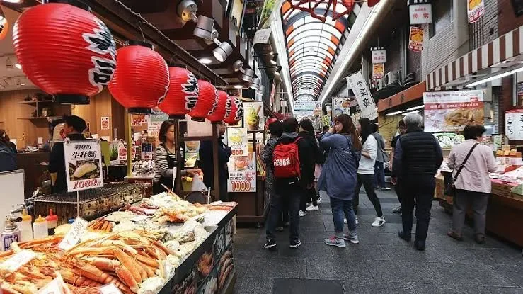 the famous kurumon ichiba market