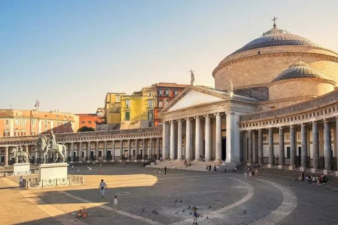 Naples Historic Center
