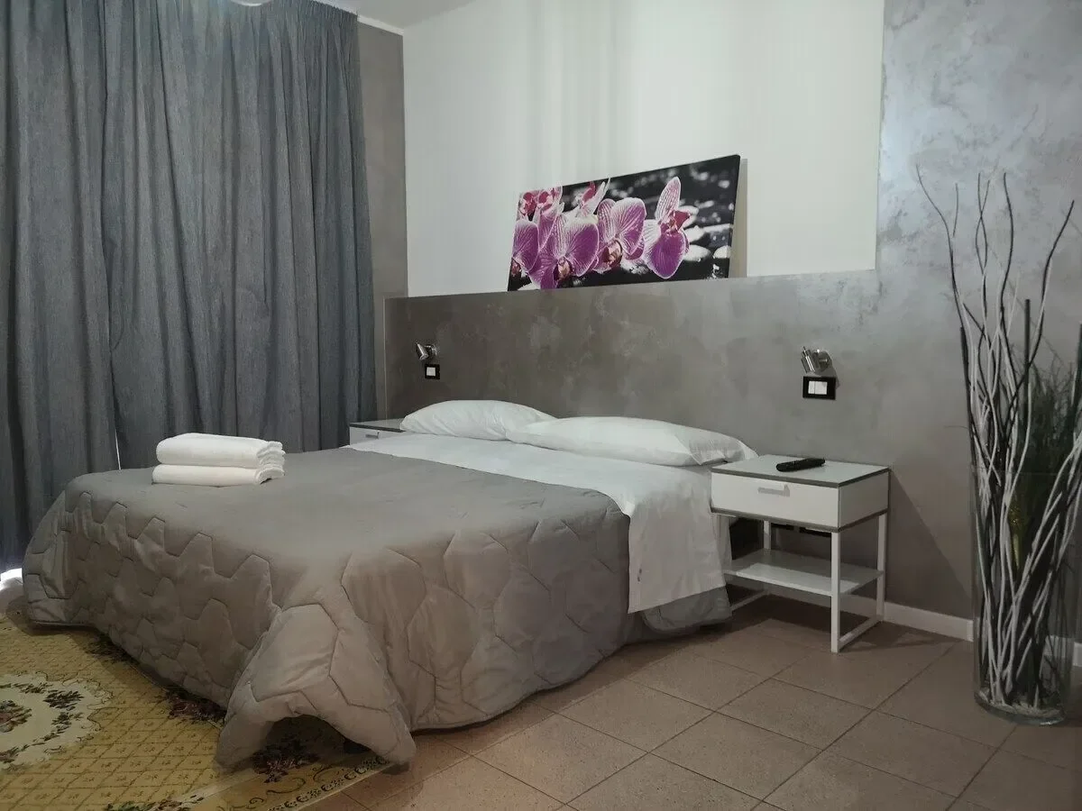 the bed room in dreams verona