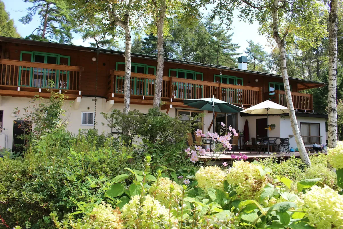 the exerior of hirotani pension and lodge