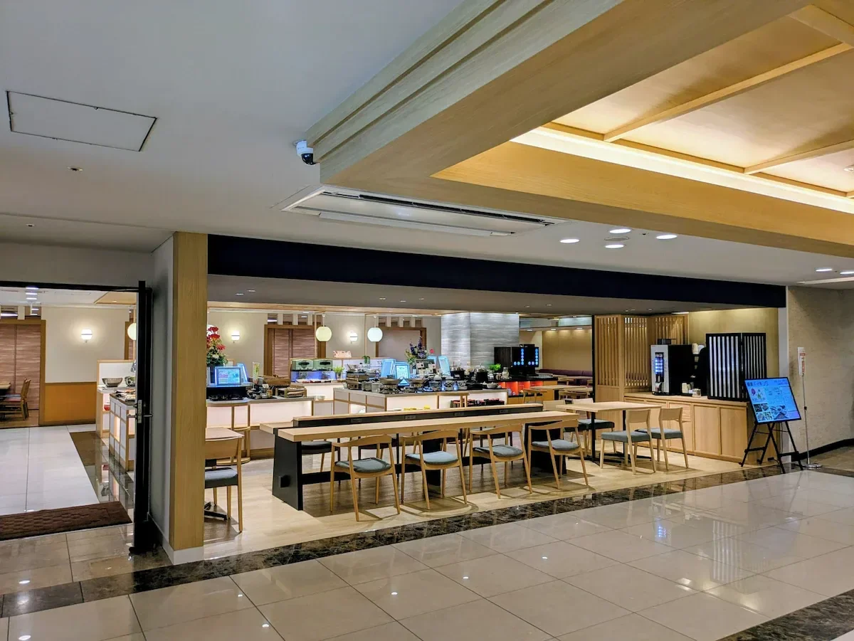 the common area in hotel hokke club hiroshima