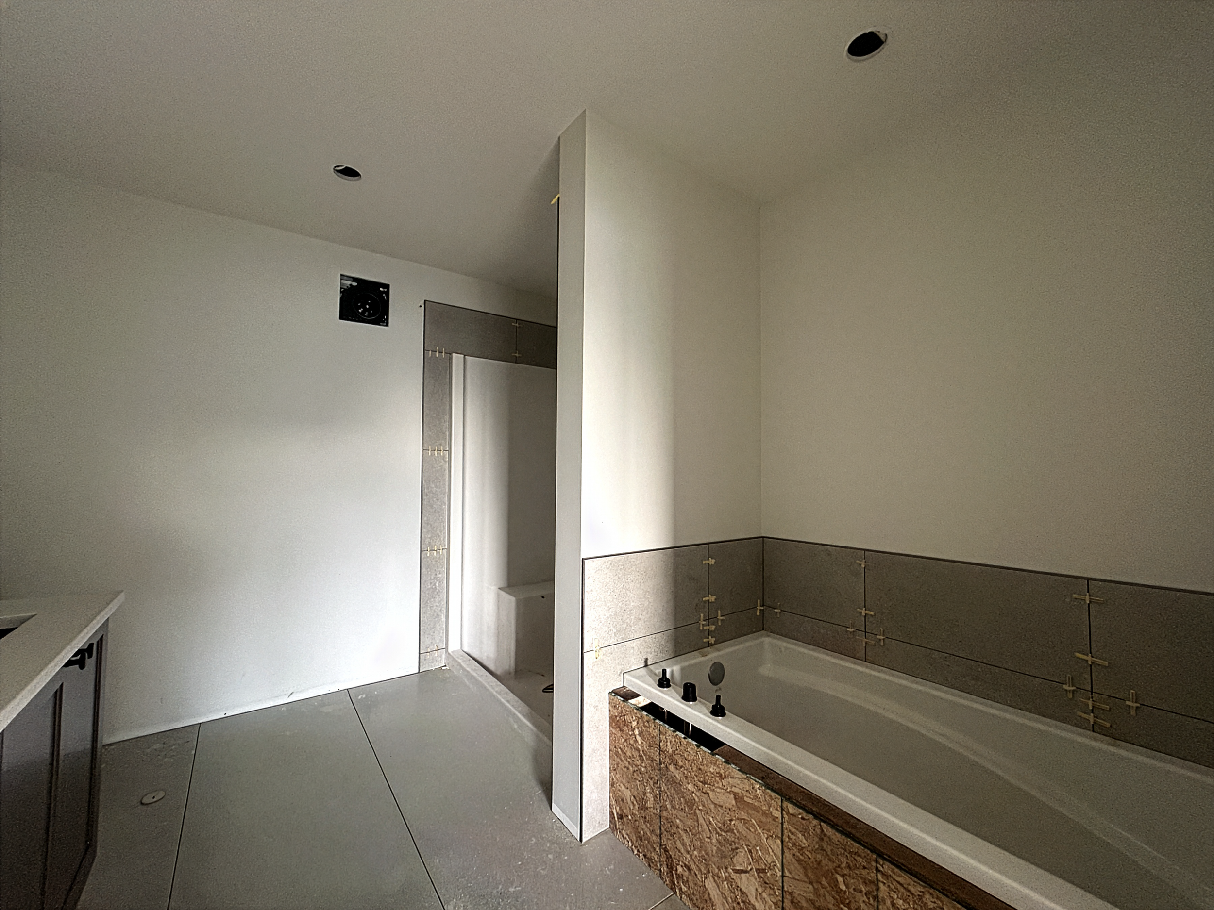 Master Bath 115.png