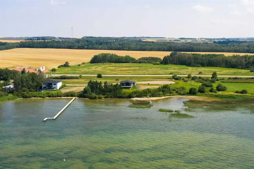 10 twin rose court in sylvan lake with private boat launch