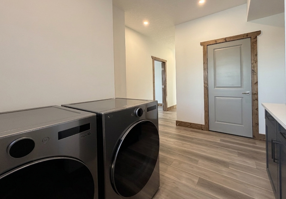 Walker - laundry 3.png