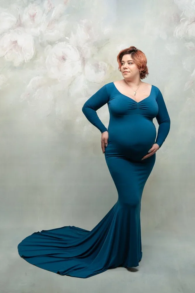 Goddess Mama 
 Color:  Sapphire Blue  Size:  Average  Coverage:  Full Coverage 

This gown has long sleeves and fits tight. Nude panties and strapless work best for this dress.