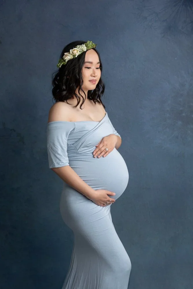 Goddess Mama 
 Color:  Baby Blue  Size:  Average  Coverage:  Full Coverage 

This gown has short sleeves and fits tight. Nude panties and strapless work best for this dress.
