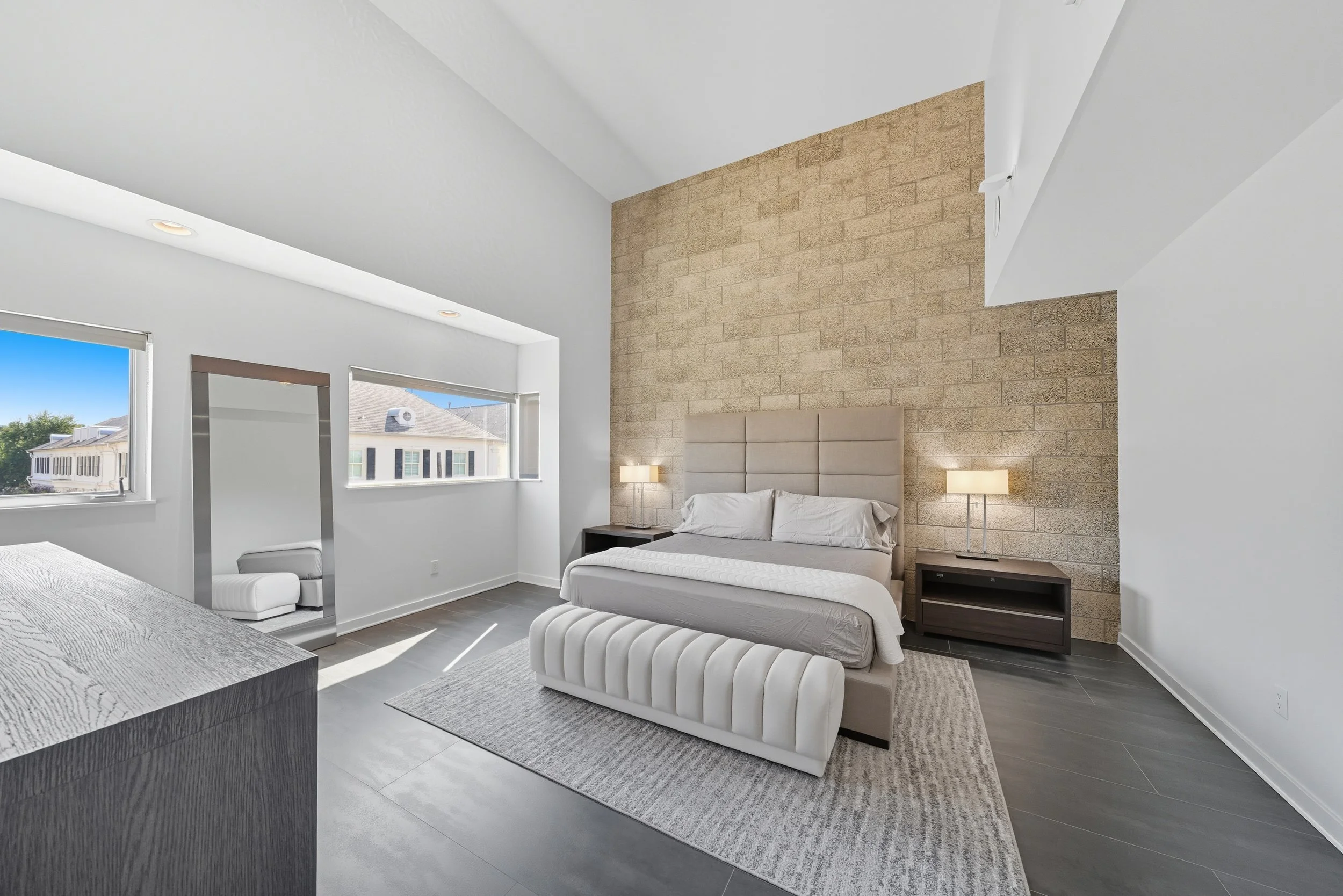 1210 W Webster St HDR-31.jpg