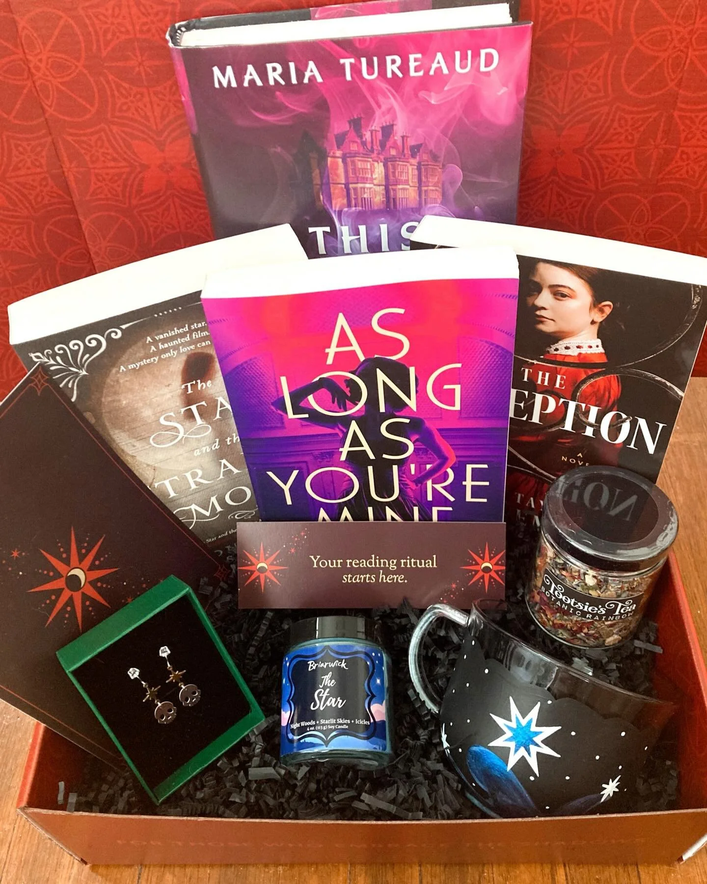 Many thanks for making ✨The Star✨our first Gothic Dreams box, a success! 

This box included:

🥀THE STAR AND THE STRANGE MOON by @constancesayers 

🥀 AS LONG AS YOU&rsquo;RE MINE by @nekesawritesbooks 

🥀THE DECEPTION by Kim Taylor Blakemore

And 