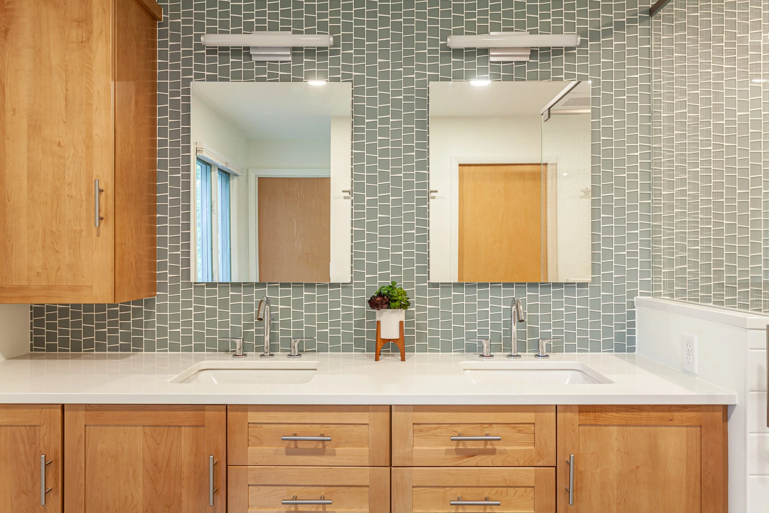 Exactly 7-20-20-4052.jpg