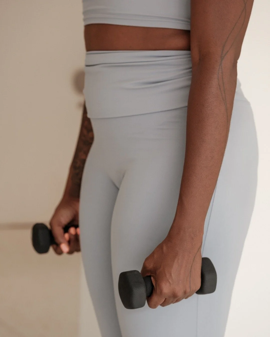 Tu veux des r&eacute;sultats ? 🏋🏻&zwj;♀️
Alors arr&ecirc;te de t&rsquo;entra&icirc;ner au hasard.
Fixe-toi un objectif clair.
Un objectif qui te pousse &agrave; te lever, m&ecirc;me quand t&rsquo;as pas envie.
Mais surtout&hellip; choisis une disci