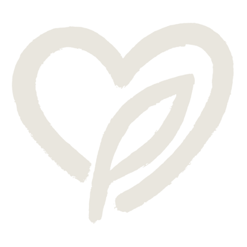 Cœur stylisé avec une plume à l'intérieur, en noir et blanc.