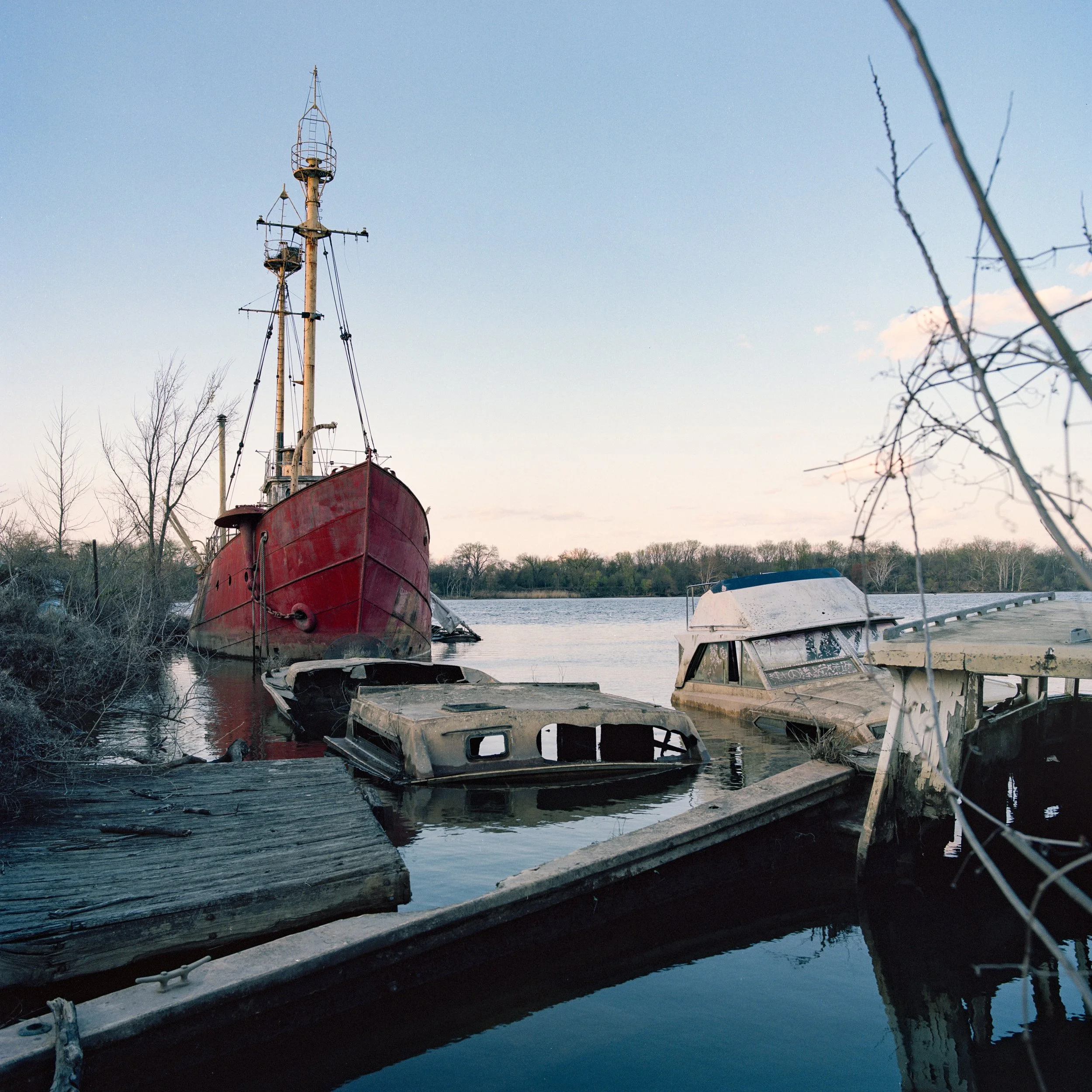 LightshipBarnegat4_7_2026_2-3.jpg