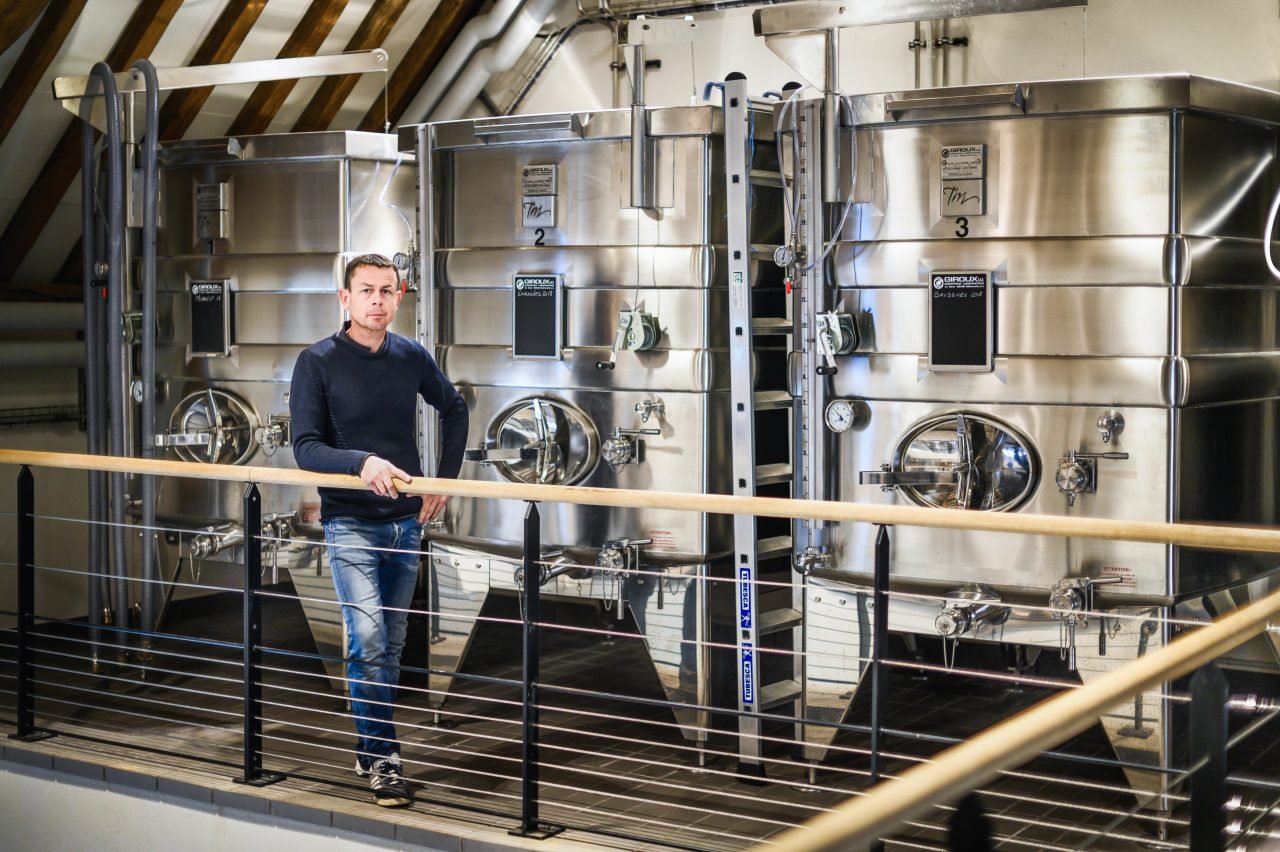 Thomas Morey winery in Chassagne-Montrachet, Burgundy, producing refined Chardonnay and Pinot Noir with elegance, balance, and expressive terroir character.