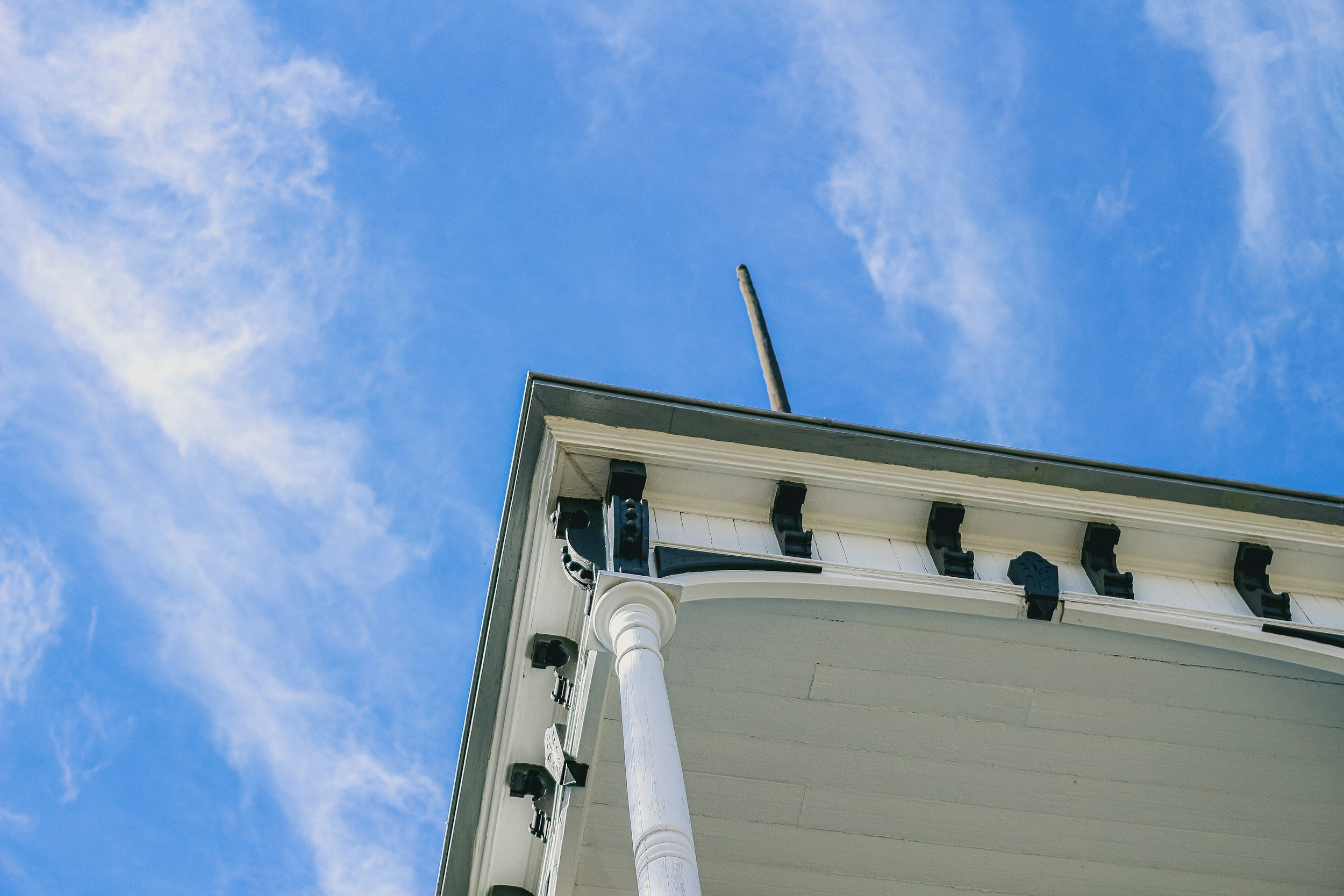 How to Choose a Gutter Installation Company Near Waterloo, ON (2026 Guide)