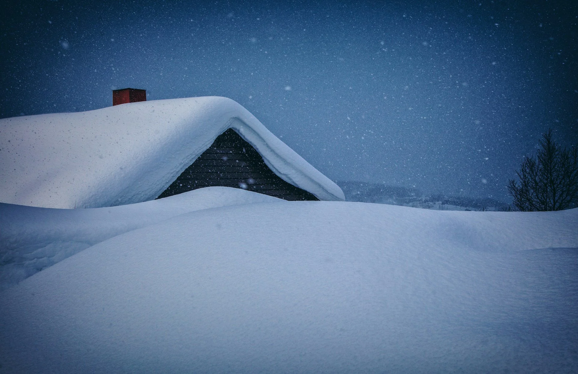 How Much Does Roof Snow Removal Cost in Orangeville