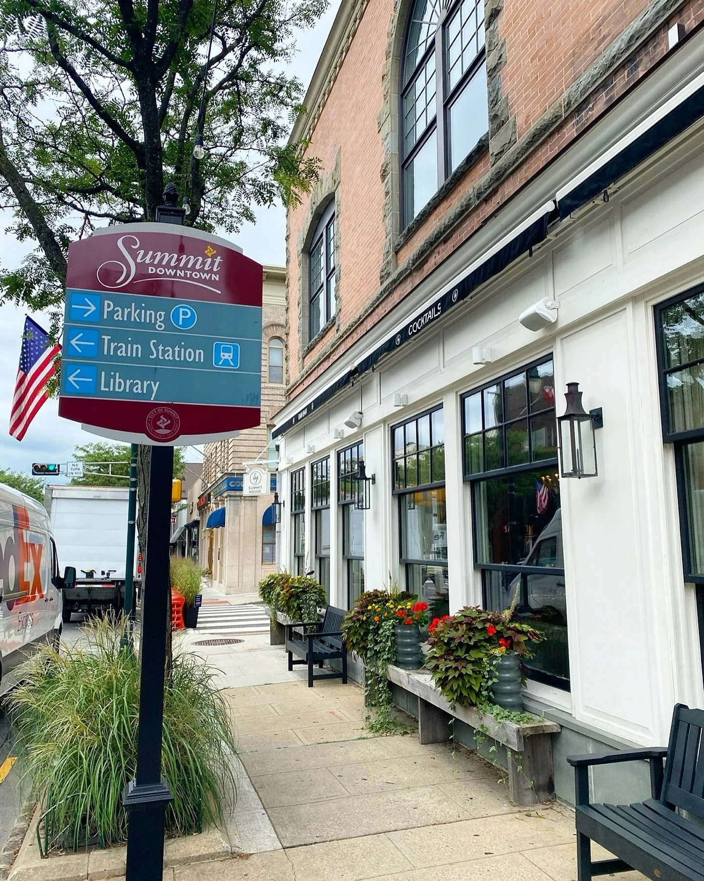 Summit isn’t just a great place to live... it’s the perfect place to build.
With outstanding schools, a vibrant downtown, and a welcoming community, it’s no wonder so many families are choosing to call Summit home. Dutly & Asso
