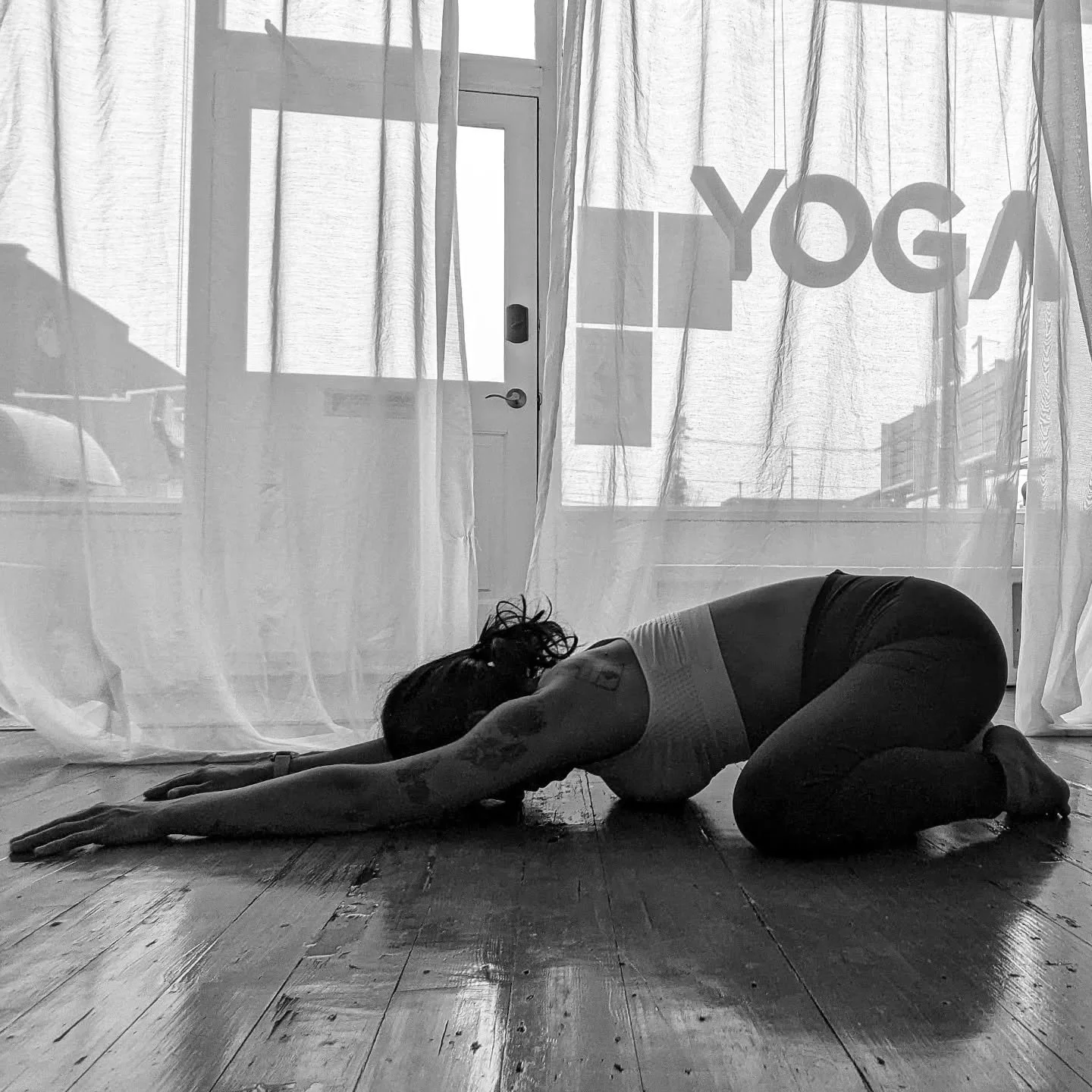 Wishing you a warm transition into autumn on this fall equinox ✨ 
-

Going into fall, you can (slow) flow with me @focalpointpilatesandmovement on 
🍁Tuesdays at 8:30a
🍁Fridays at 12p

And @vitalbellingham on 
🍁Sundays at 4p