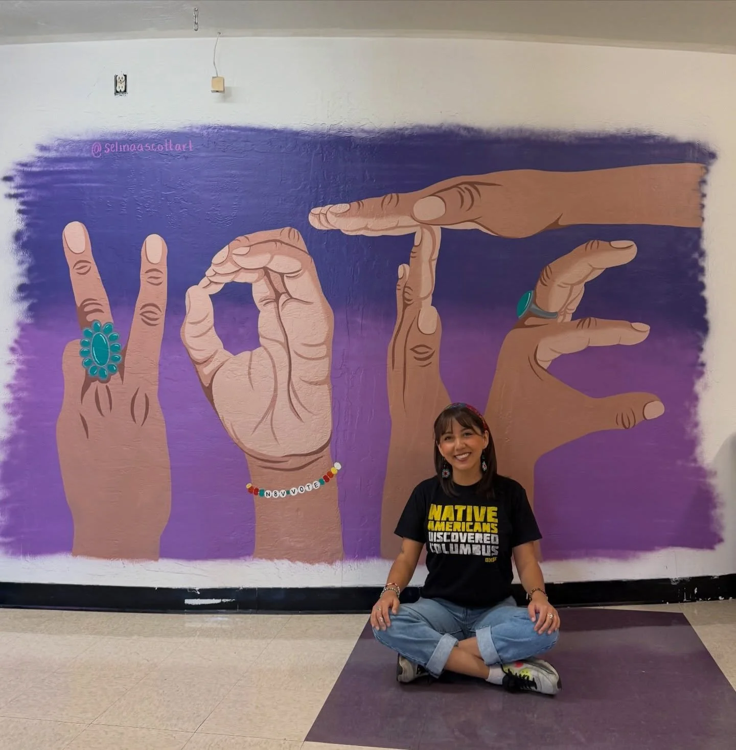 Frybread for the Future🫶🏽✨

It was incredible to see the community show up today! I had so much fun painting this mural and seeing some friendly faces☺️ Make sure you are registered to vote!