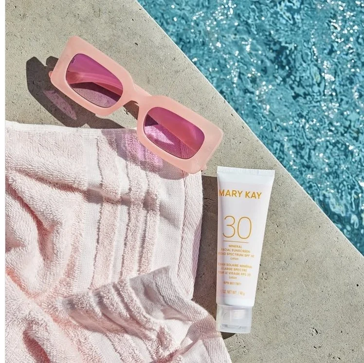 Happy First Day of Spring! Springtime means more time outside, and nothing takes the fun out of a sunny day like damaged, sunburnt skin. I love using CC Cream for light coverage with built in SPF 15 all summer long.
For all over sun protection, I hig