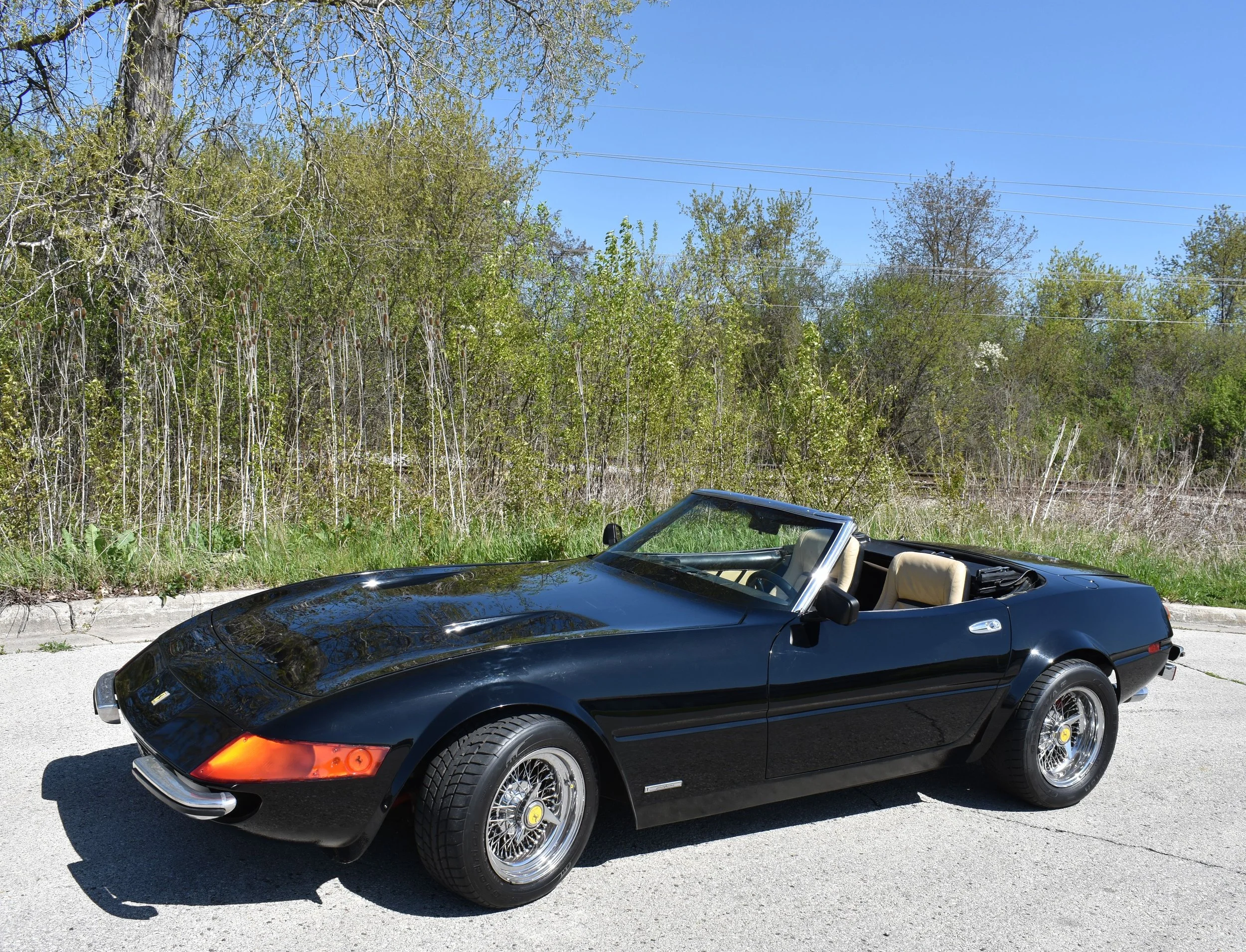 SOLD! Miami Vice 1972 Ferrari 365 GTS/4 Daytona Spyder