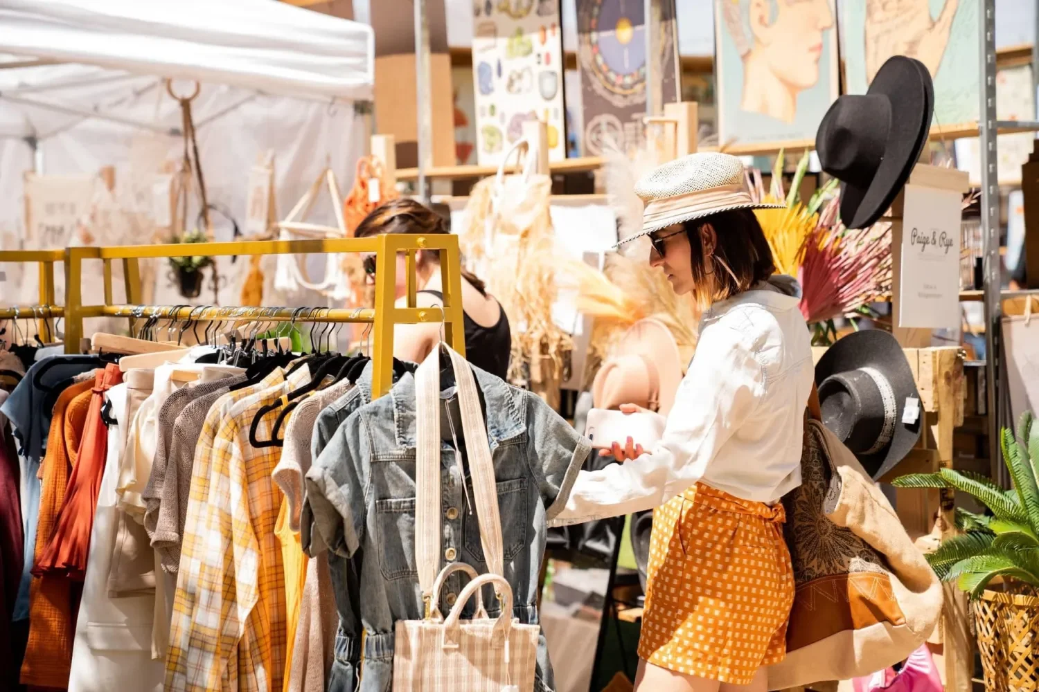 A Cozy Galentine’s Night Brings Vintage Finds and Creativity to Orange