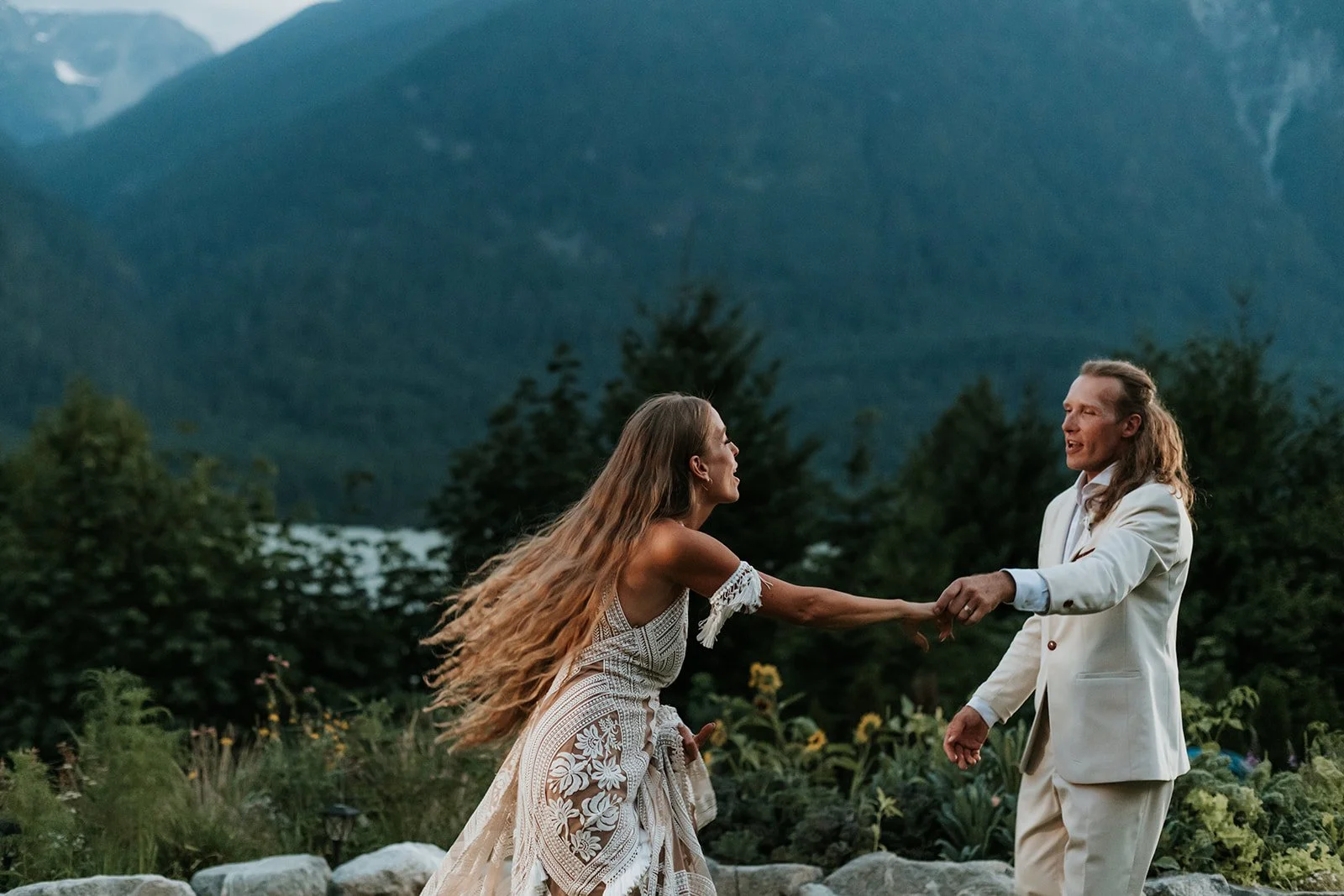 mountain-wedding-beauty-natural-light-nina-farrauto.jpg