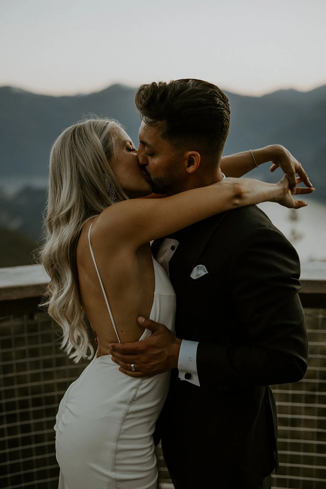 mountain-bride-soft-waves-nina-farrauto.JPG