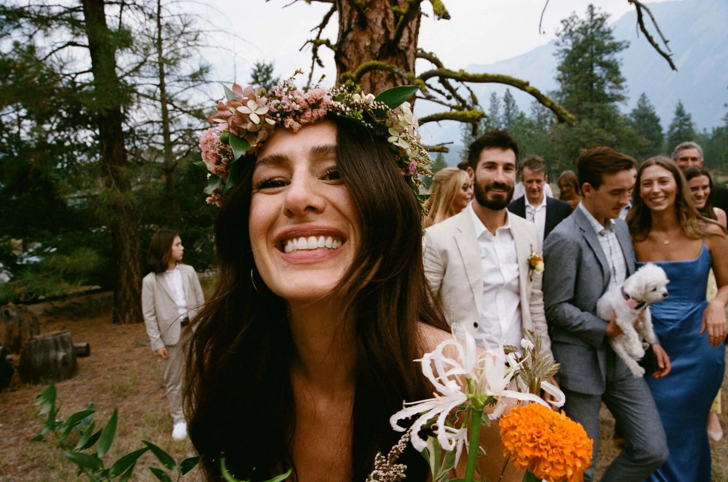 sea-to-sky-forest-bride-natural-glowing-makeup-nina-farrauto.jpeg