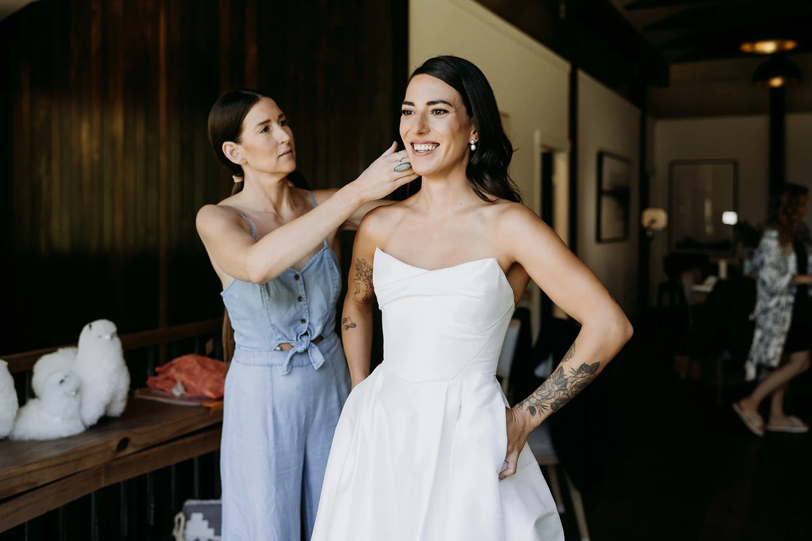 pemberton-bridal-hair-and-makeup-artist.jpg