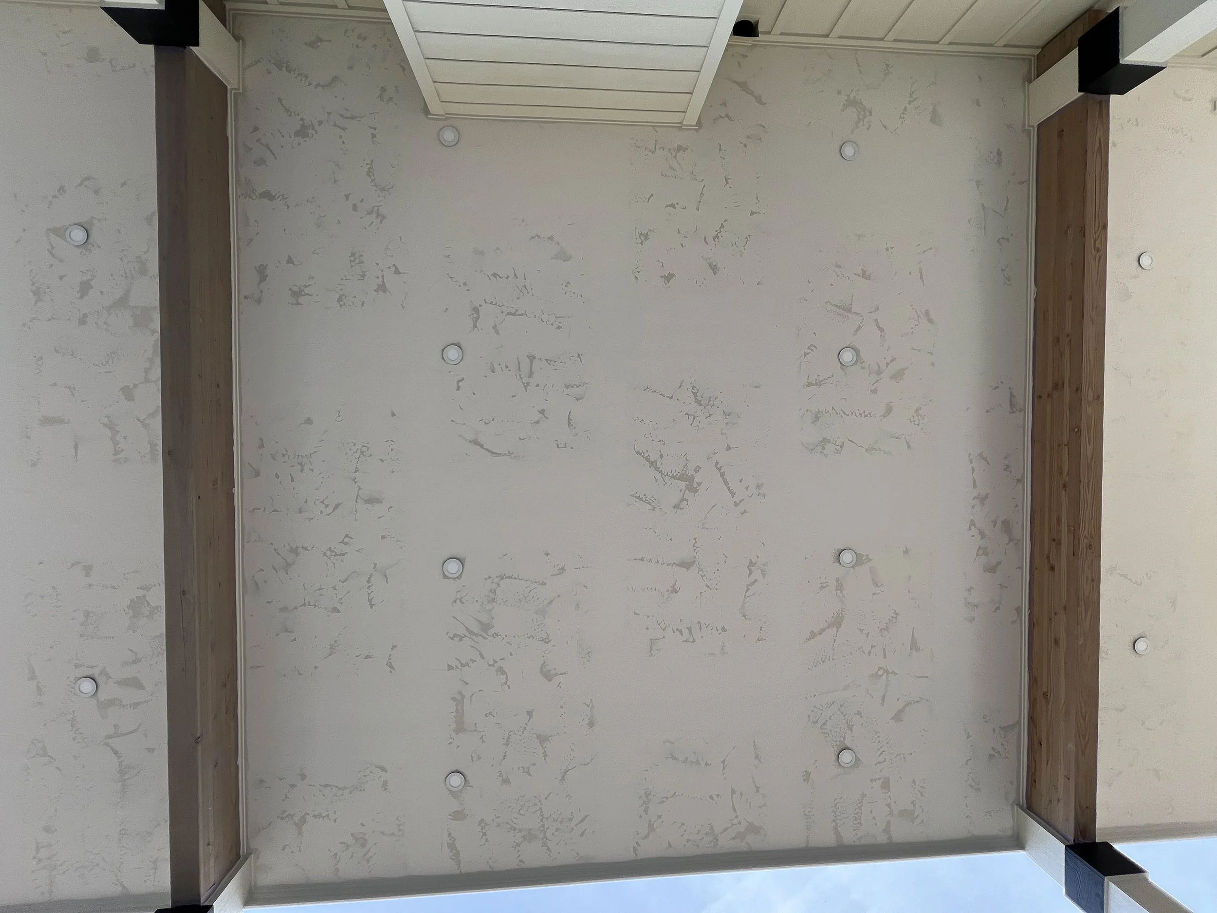 before-and-after-limewash-ceiling-finish-tricities.jpg