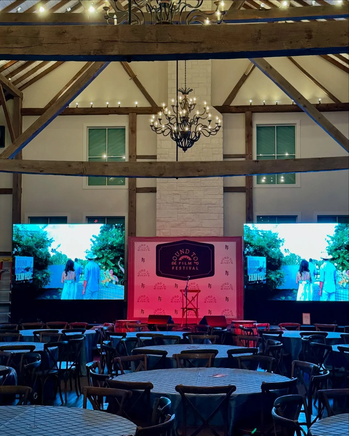 Another LED wall setup! Contact us for your next event!
.
.
.
.
.
#austinweddingphotographer #bride #bridetobe #dallas #dallasbride #dallaswedding #dallasweddingflorist #dallasweddingphotographer #dallasweddings #dfwweddingphotographer #fineartweddin