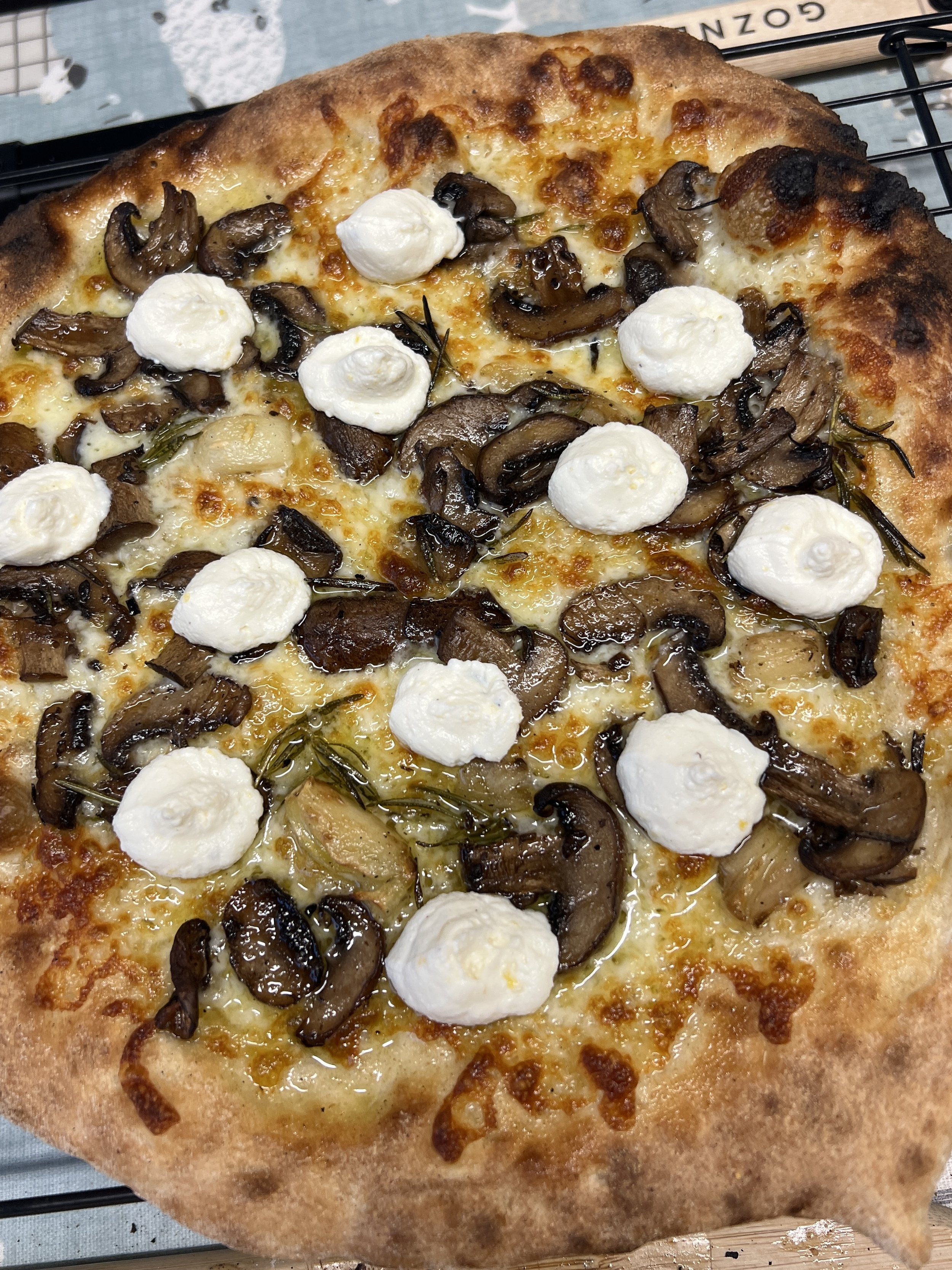 the mushroom, ricotta pizza